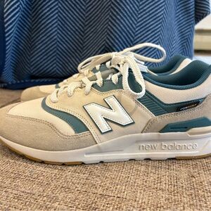 Men’s New Balance Sneakers 10.5